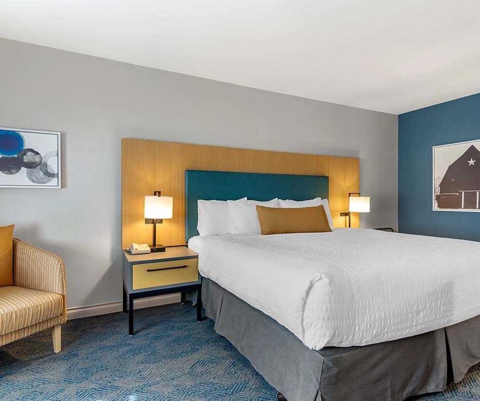 TWO QUEEN ROOM